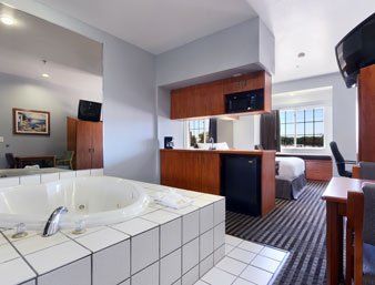 Microtel Inn & Suites By Wyndham Garland/Dallas Exterior foto